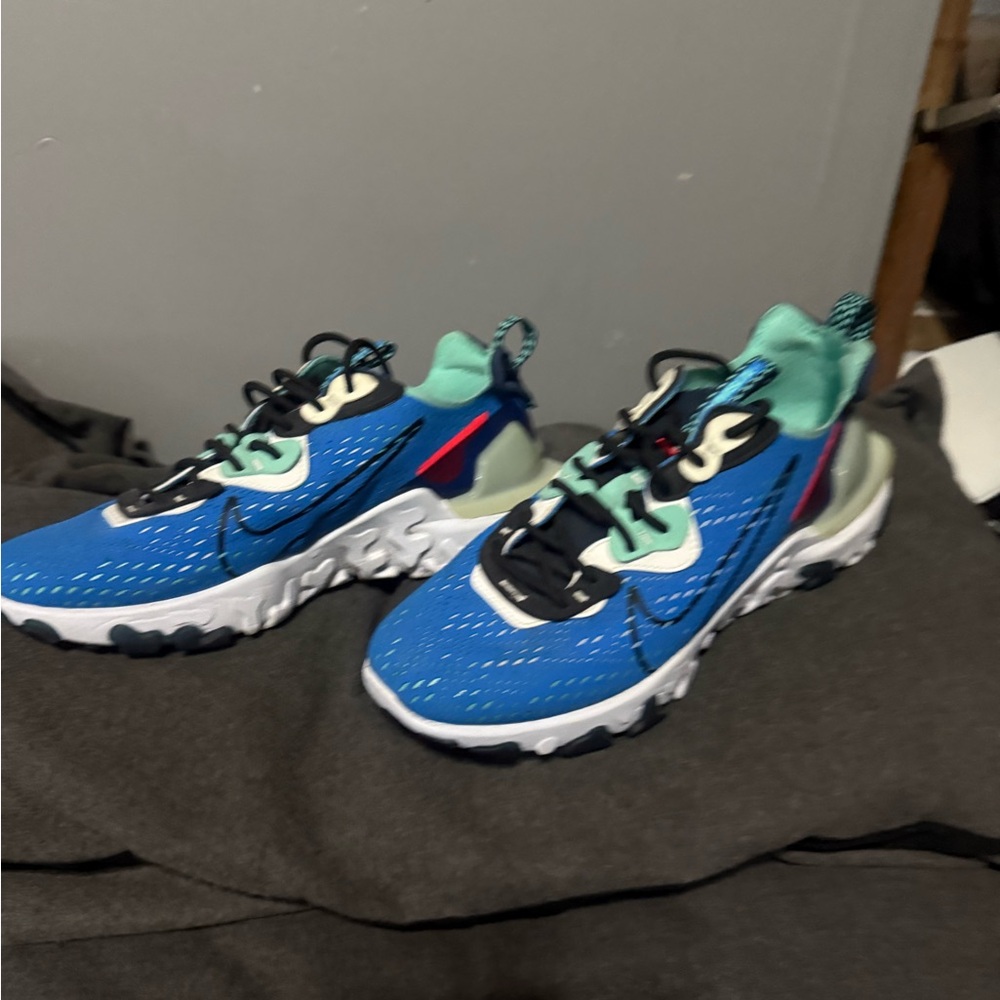 Nike React Vision Blue Mint Multi-Accent Athletic Sneakers